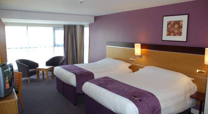 Premier Inn Basildon East Mayne Eksteriør billede